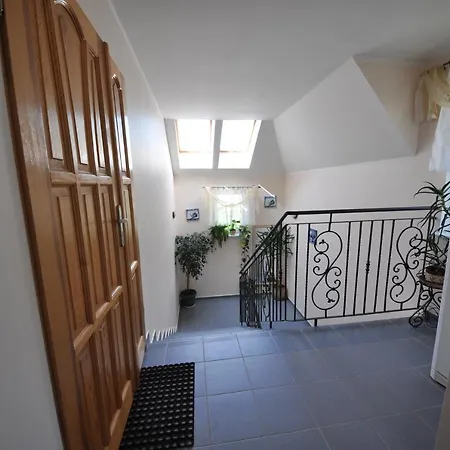 Ambasador ミエルノ