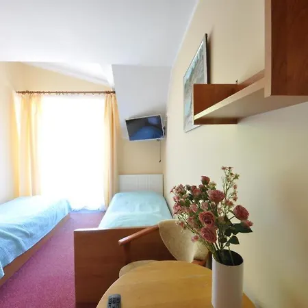 Ambasador Villa, 150m Do Plazy, Przy Centrum Homestay szállás *