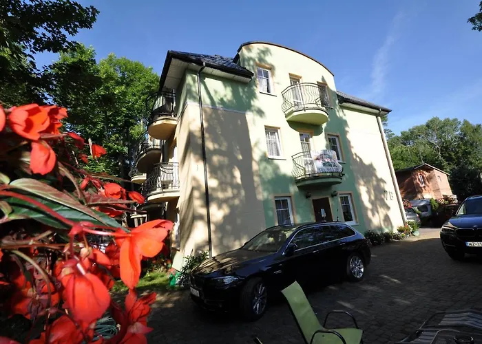 Ambasador Villa, 150m Do Plazy, Przy Centrum 홈스테이 미엘노