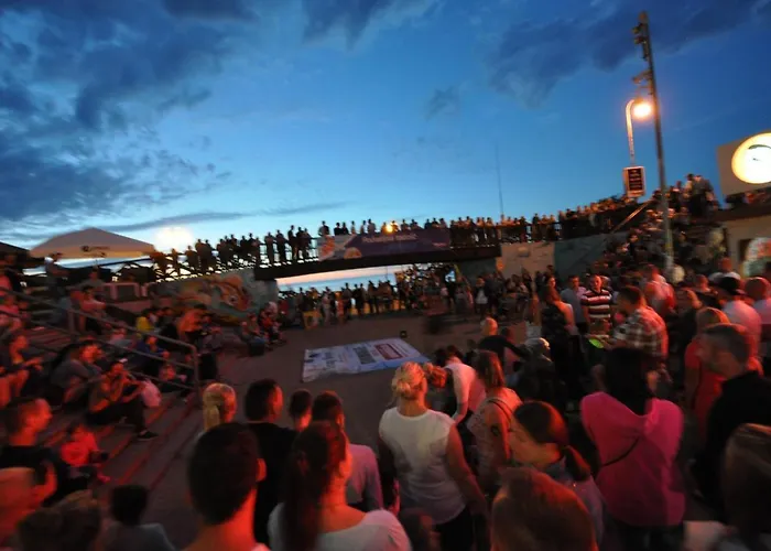 Ambasador Villa, 150m Do Plazy, Przy Centrum 미엘노