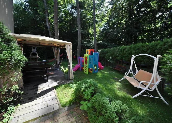 Ambasador Villa, 150m Do Plazy, Przy Centrum 홈스테이 미엘노