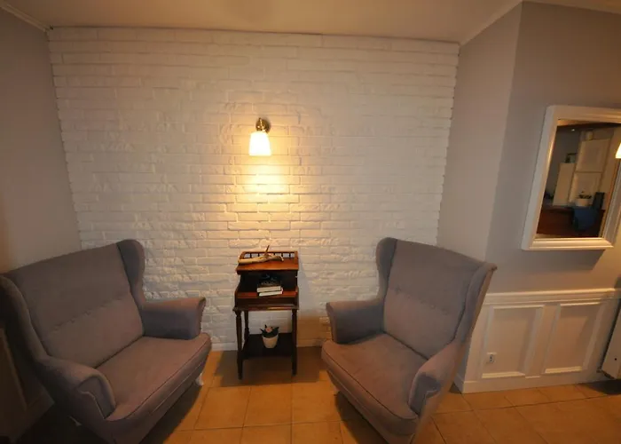 Ambasador Villa, 150m Do Plazy, Przy Centrum 홈스테이