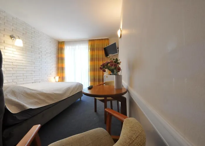 Quarto em Acomodações Particulares Ambasador Villa, 150m Do Plazy, Przy Centrum *