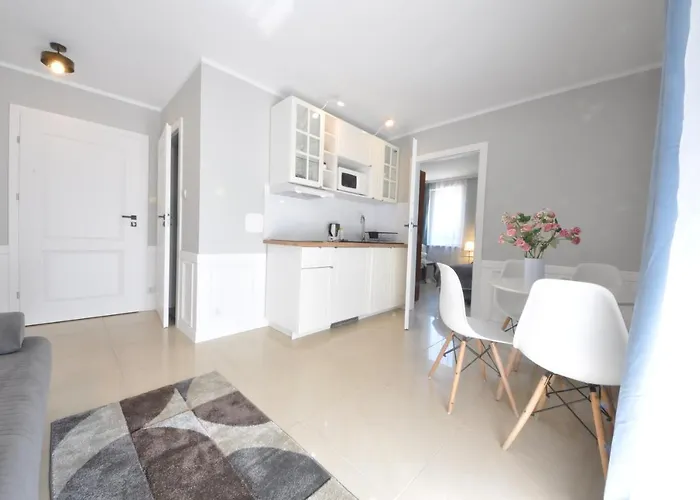 Quarto em Acomodações Particulares Ambasador Villa, 150m Do Plazy, Przy Centrum Mielno (Koszalin)